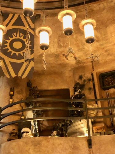 Bounty droid at Den of Antiquities, Galaxy's Edge